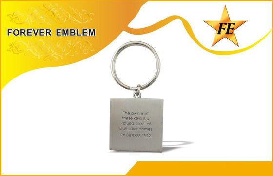तामचीनी लोहा / जिंक मिश्र स्क्वायर प्रोमोशनल वर्षगांठ उपहार के लिए Keychains