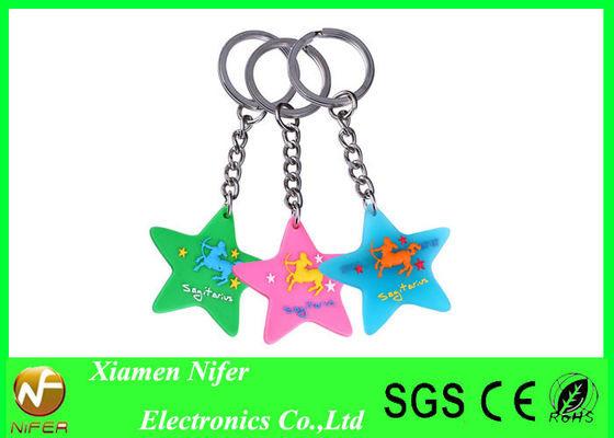 फैशन 2 डी से 3 डी कस्टम मिनी शीतल पीवीसी Keychains निजी कीरिंग संवर्धन उपहार